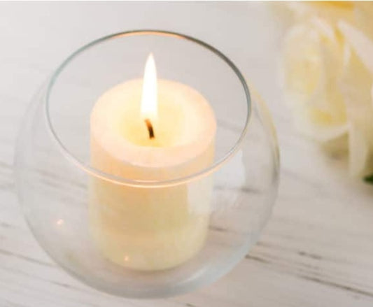 Comment nettoyer une bougie parfumée avant de la recharger ?